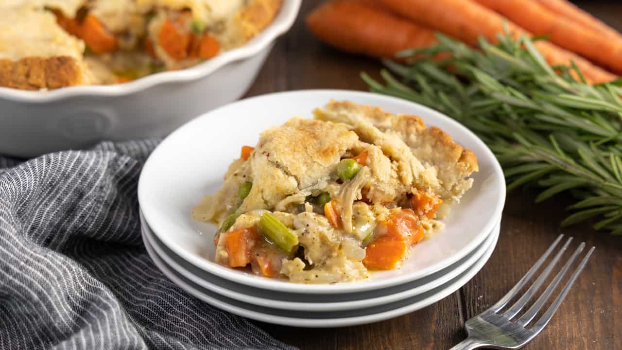 Satisfying Turkey Pot Pie: Max Comfort, Minimal Effort Meal